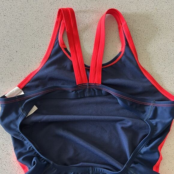 Nike One Piece Swim Bundle size 8/10 - Picture 8 of 9